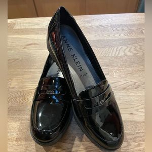 Anne Klein faux black patent leather loafers Size 10
